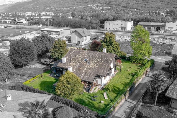 casa indipendente in vendita a Sondrio