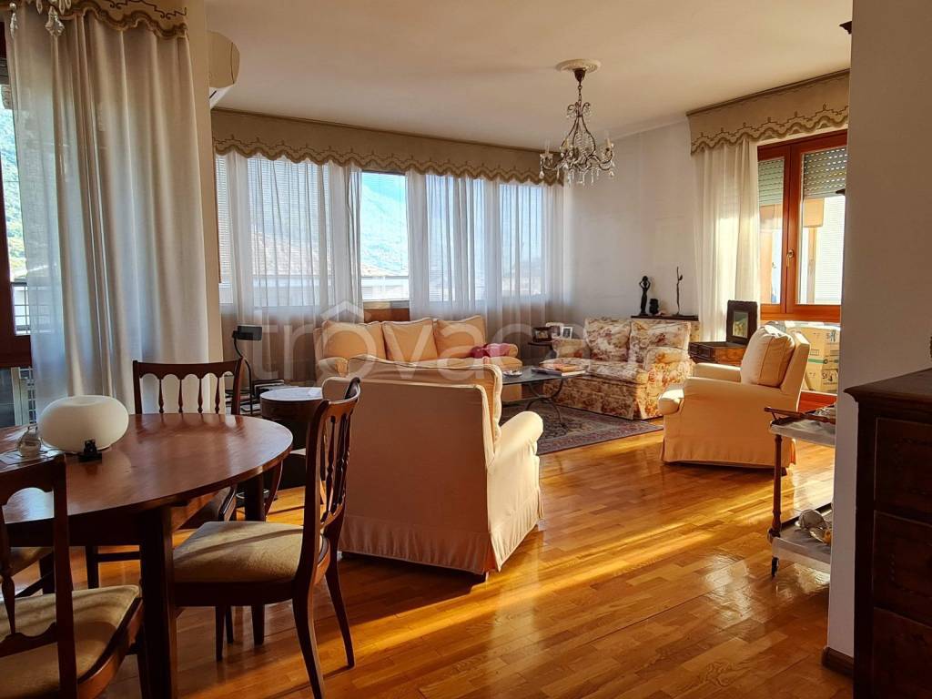 appartamento in vendita a Sondrio in zona Ospedale