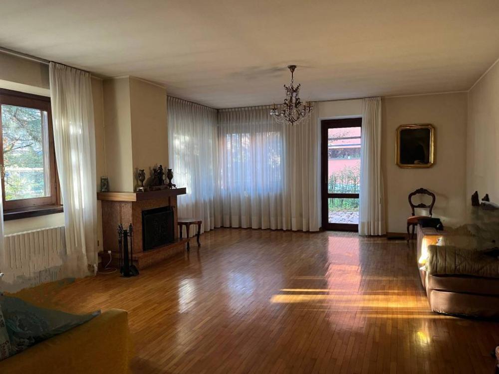 casa indipendente in vendita a Sondrio