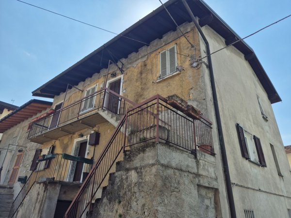 appartamento in vendita a Sondrio in zona Ponchiera