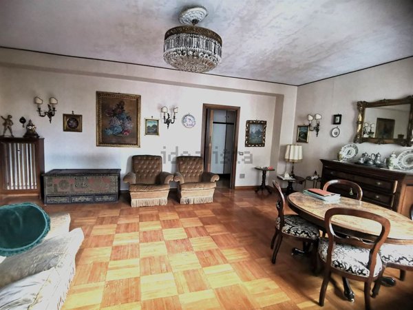 appartamento in vendita a Sondrio in zona Centro Città