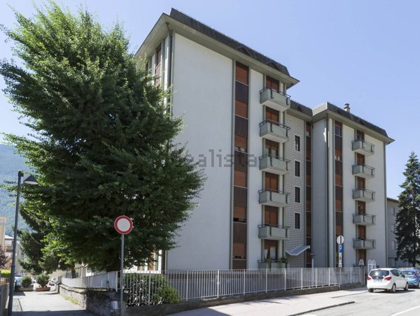 appartamento in vendita a Sondrio in zona Centro Città