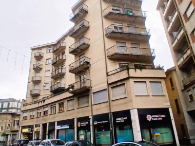 appartamento in vendita a Sondrio in zona Via Mazzini