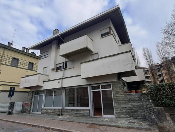 negozio in vendita a Sondrio