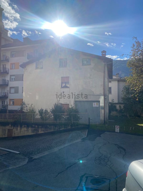 casa indipendente in vendita a Sondrio in zona Centro Città