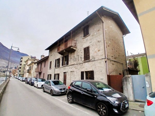 appartamento in vendita a Sondrio in zona Lungo Mallero