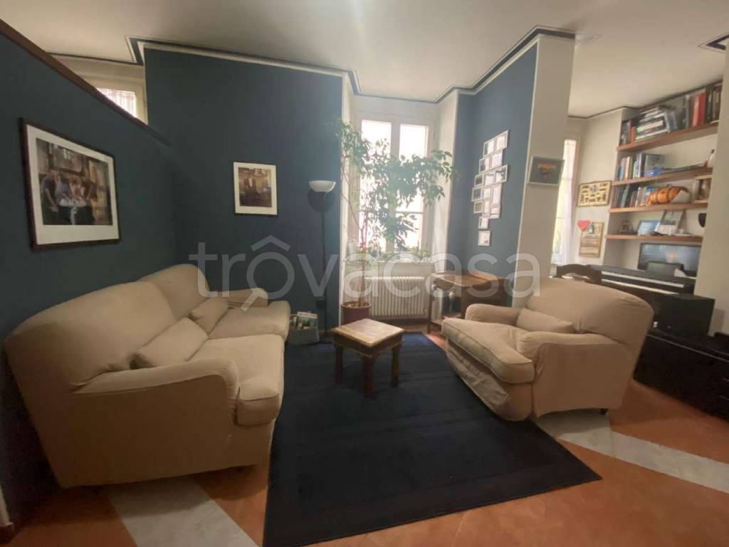 appartamento in vendita a Sondrio in zona Centro Città