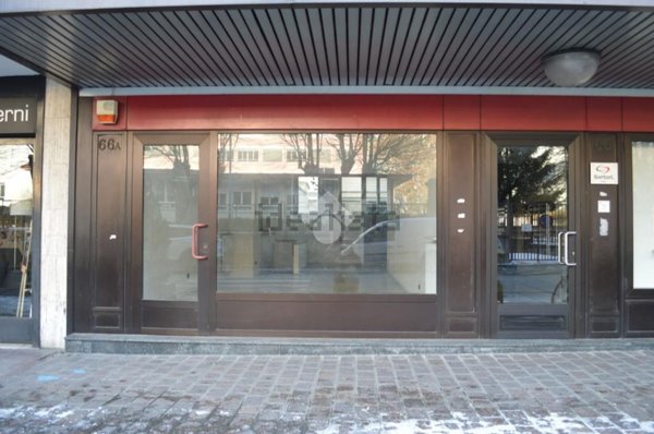 locale commerciale in vendita a Sondrio