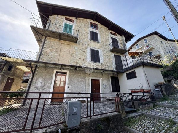 casa indipendente in vendita a Sondrio in zona Sant'Anna