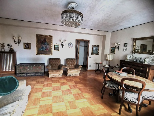 appartamento in vendita a Sondrio in zona Centro Città