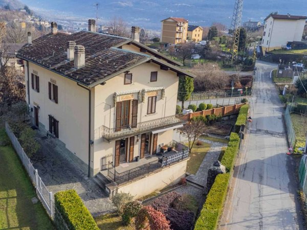 casa indipendente in vendita a Sondrio in zona Mossini