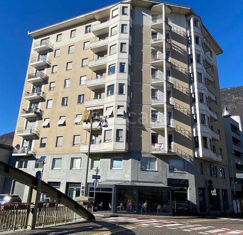 appartamento in vendita a Sondrio in zona Centro Città