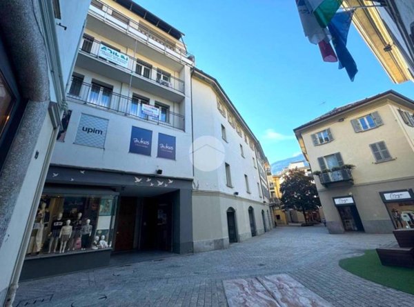 appartamento in vendita a Sondrio in zona Centro Città