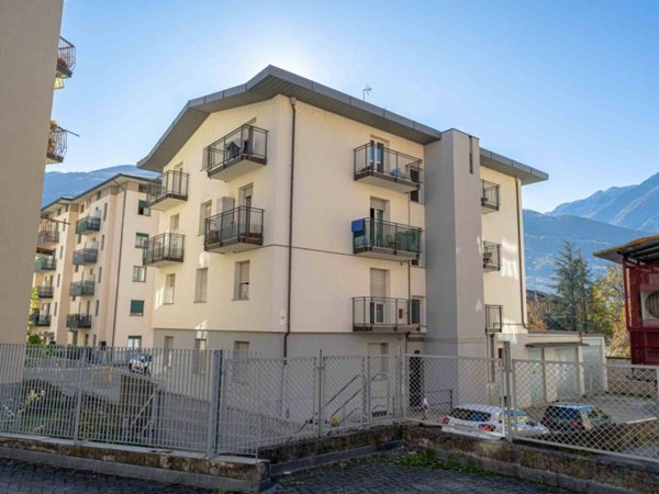 appartamento in vendita a Sondrio in zona Via Mazzini