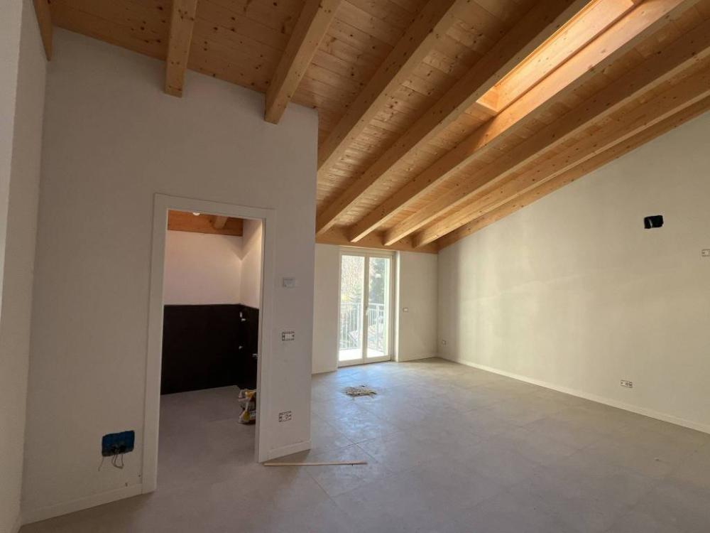 appartamento in vendita a Sondrio in zona Mossini