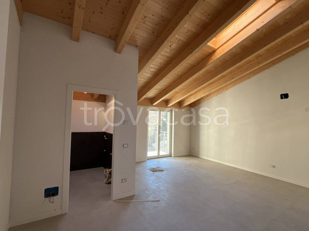 appartamento in vendita a Sondrio in zona Mossini