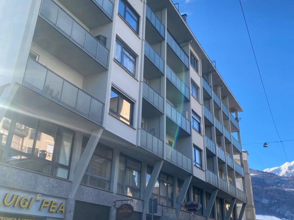 appartamento in vendita a Sondrio in zona Centro Città