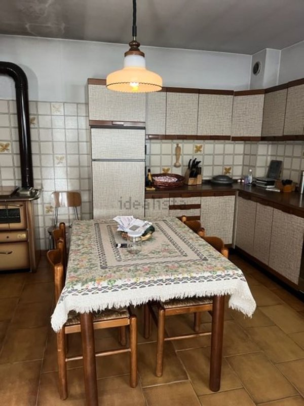 casa indipendente in vendita a Sondrio in zona Centro Città