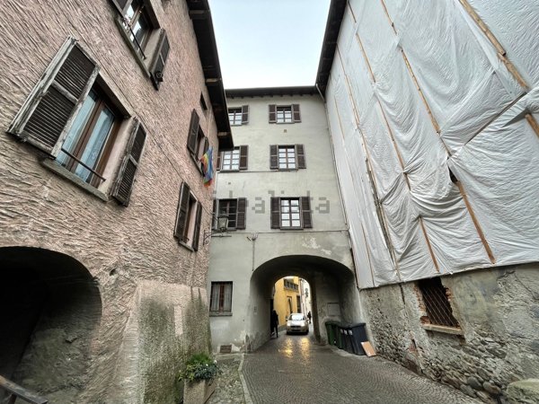 appartamento in vendita a Sondrio in zona Centro Città