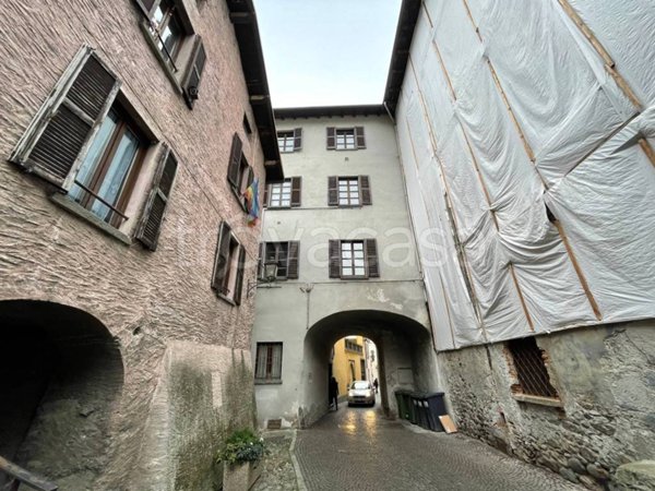 appartamento in vendita a Sondrio in zona Centro Città