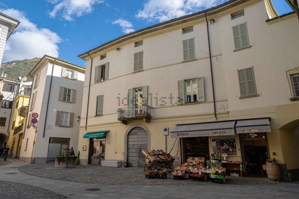 appartamento in vendita a Sondrio in zona Centro Città