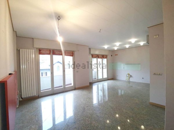 appartamento in vendita a Sondrio in zona Centro Città