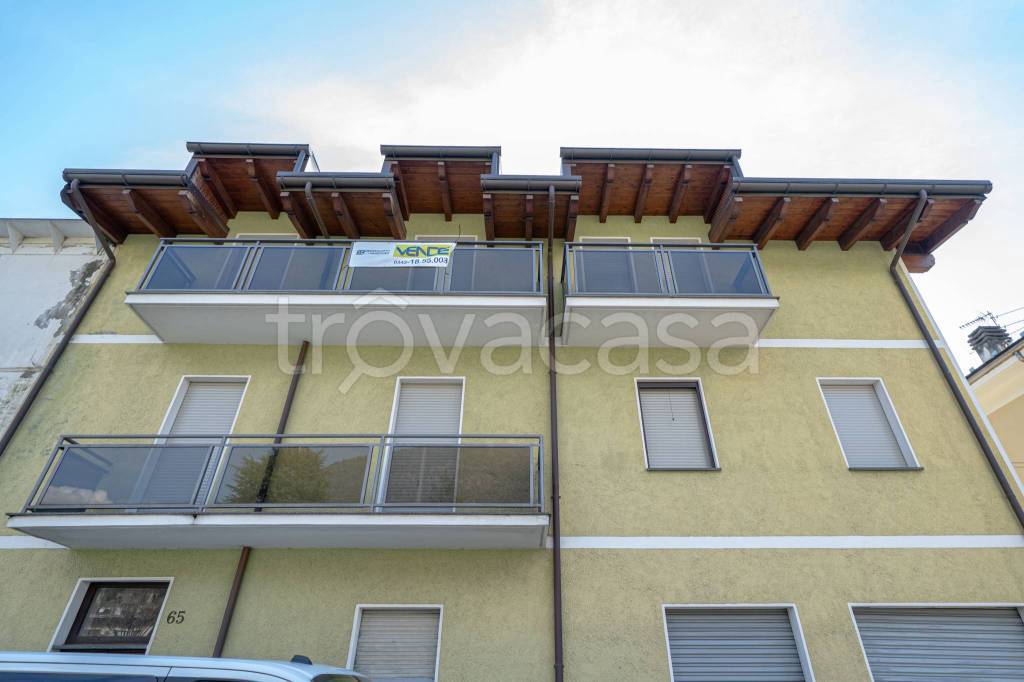 appartamento in vendita a Sondrio in zona Via Mazzini