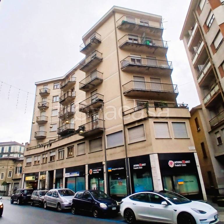 appartamento in vendita a Sondrio in zona Via Mazzini