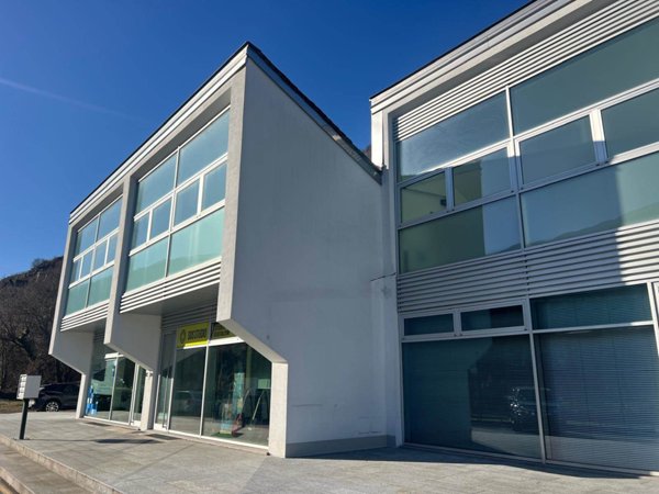 ufficio in vendita a Sondrio in zona Centro Città