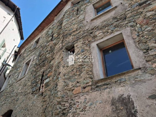 casa indipendente in vendita a Sondrio in zona Mossini