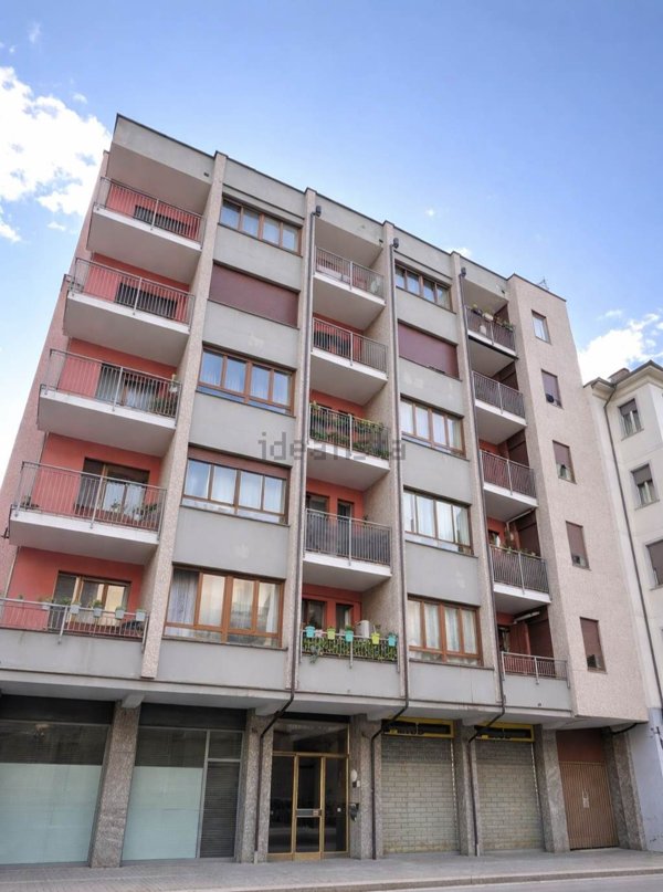 appartamento in vendita a Sondrio in zona Centro Città