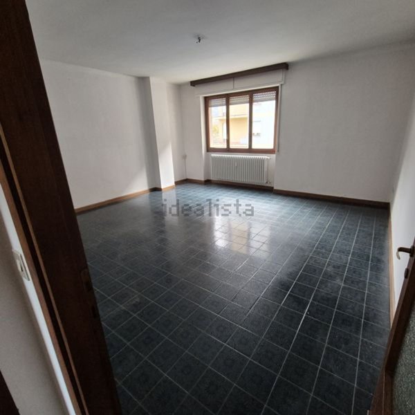 appartamento in vendita a Sondrio in zona Centro Città