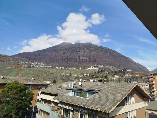 appartamento in vendita a Sondrio in zona Centro Città