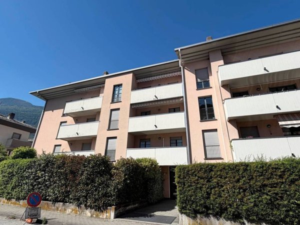 appartamento in vendita a Sondrio in zona Centro Città