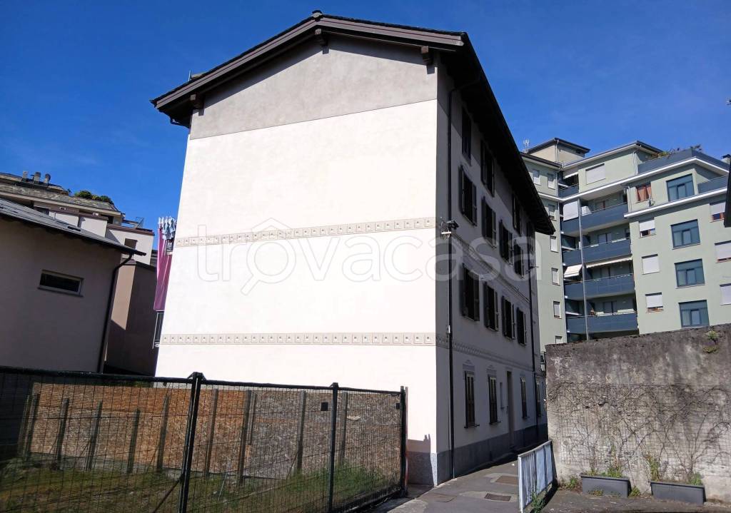 appartamento in vendita a Sondrio in zona Centro Città