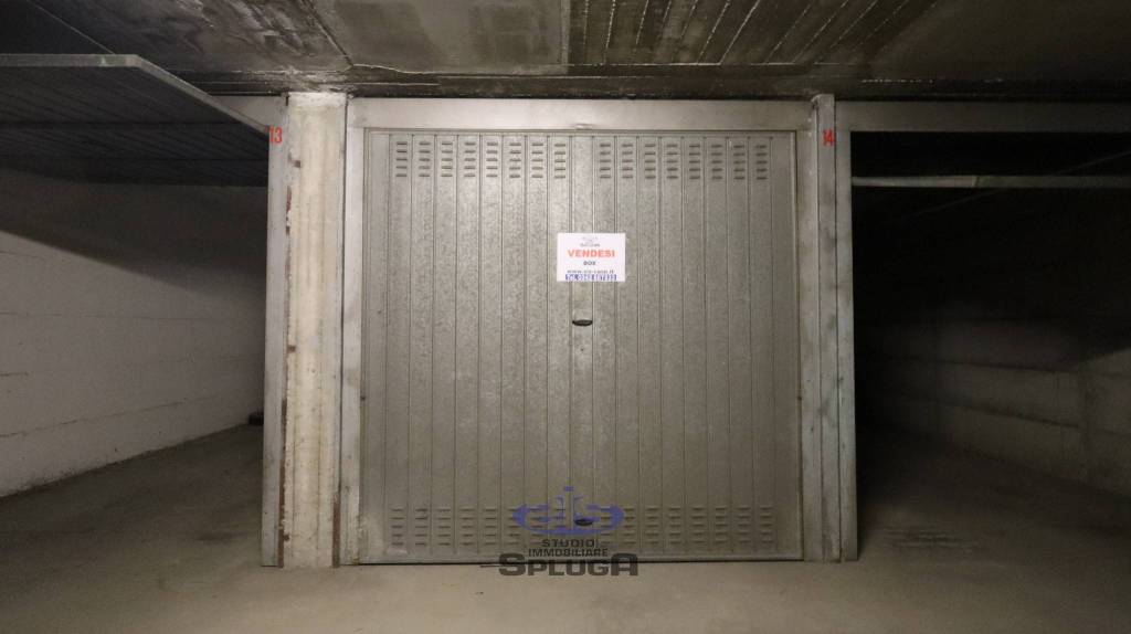 negozio in vendita a Sondrio in zona Centro Città
