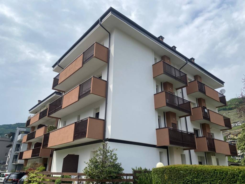 appartamento in vendita a Sondrio in zona Colda