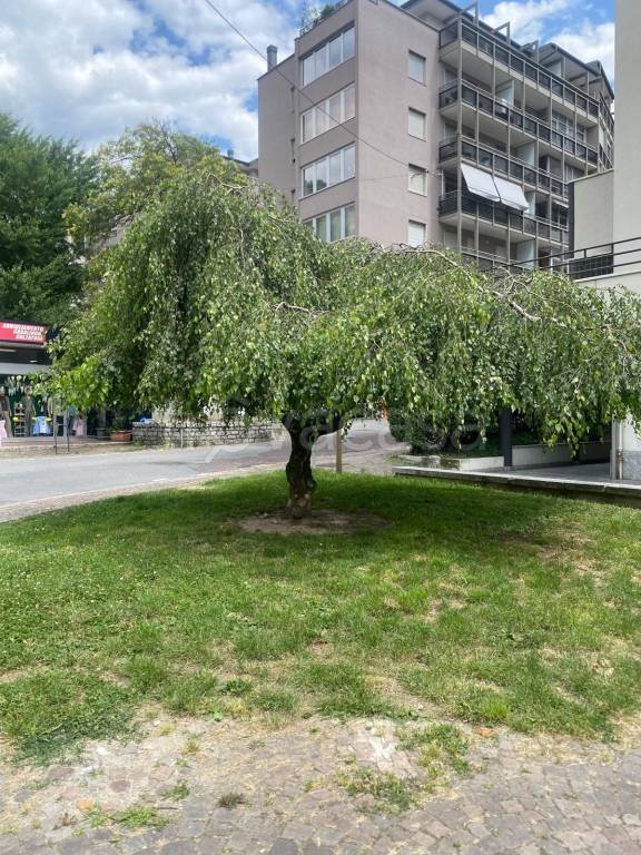 appartamento in vendita a Sondrio in zona Centro Città
