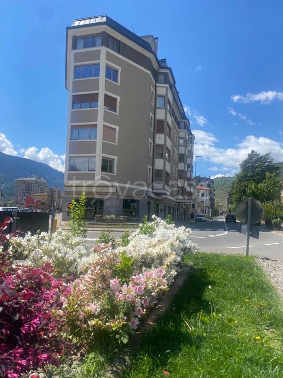 appartamento in vendita a Sondrio in zona Ospedale