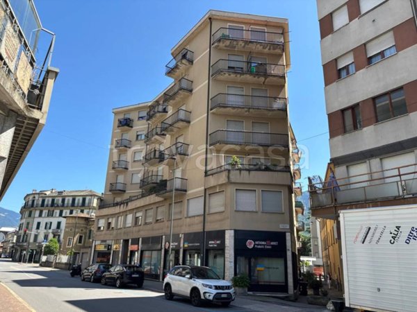 appartamento in vendita a Sondrio in zona Via Mazzini