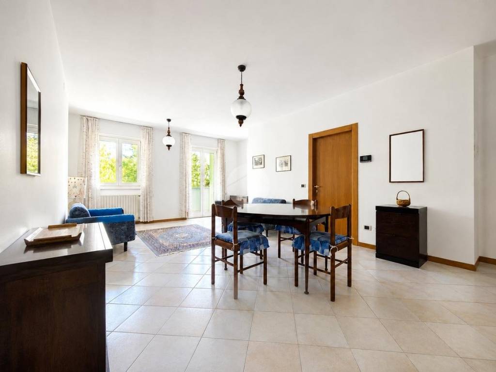 appartamento in vendita a Sondrio in zona Centro Città