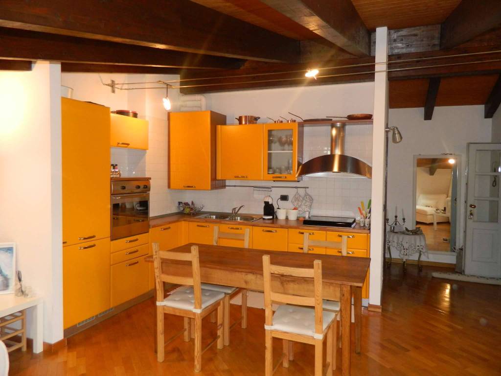 appartamento in vendita a Sondrio in zona Centro Città