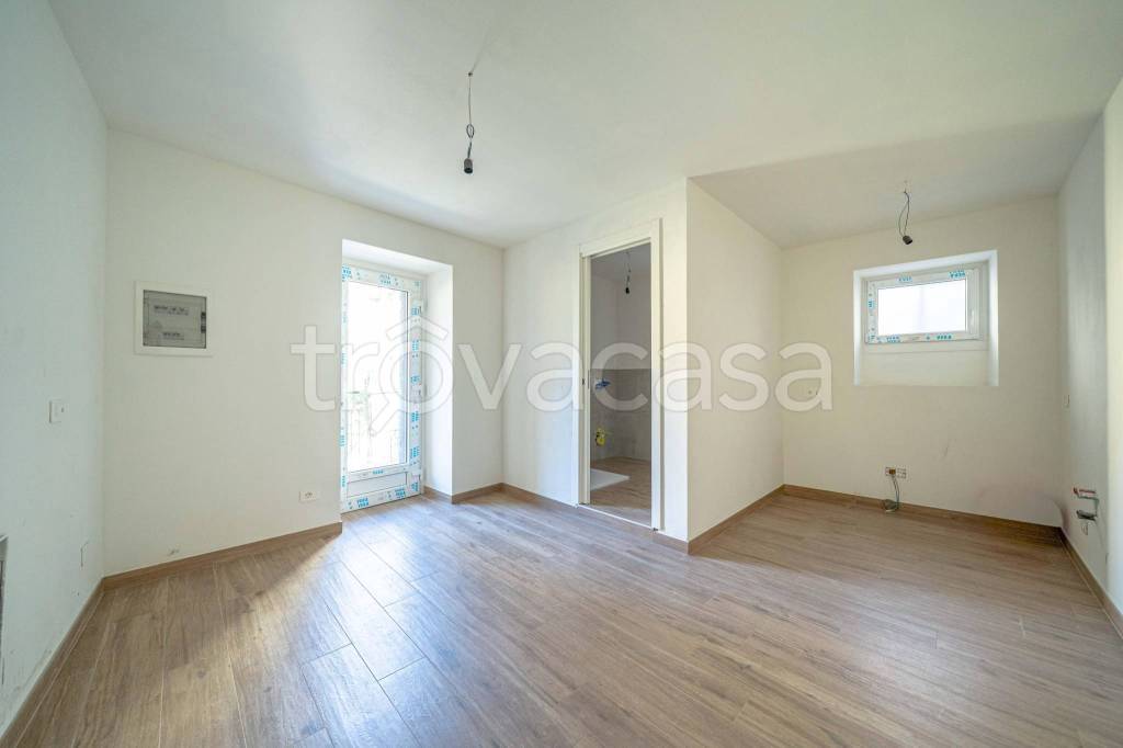 appartamento in vendita a Sondrio in zona Ponchiera