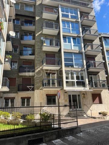 appartamento in vendita a Sondrio in zona Centro Città