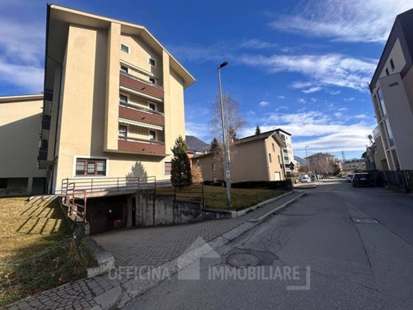 box auto in vendita a Sondrio in zona Centro Città