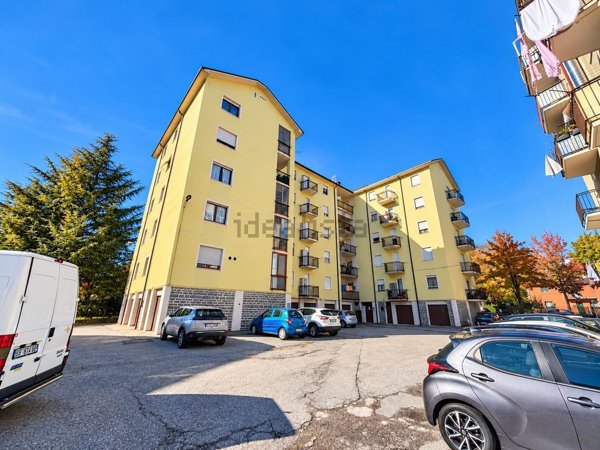 appartamento in vendita a Sondrio in zona Piazzale Bertacchi