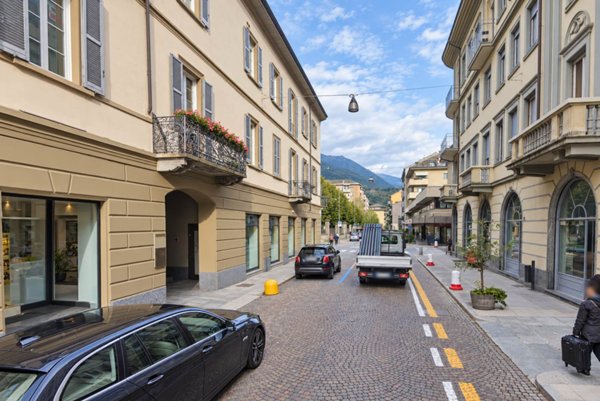 appartamento in vendita a Sondrio in zona Centro Città