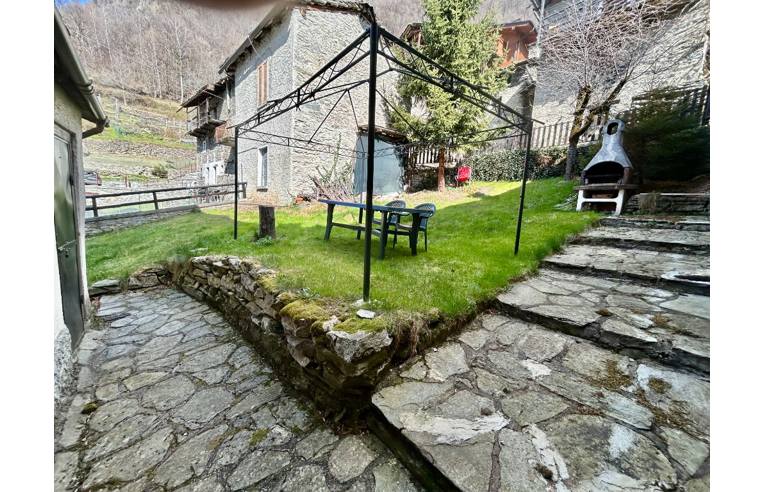 casa indipendente in vendita a Spriana