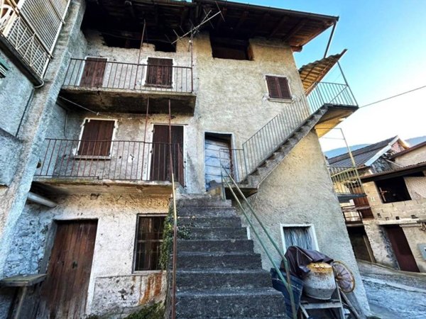 casa indipendente in vendita a Talamona