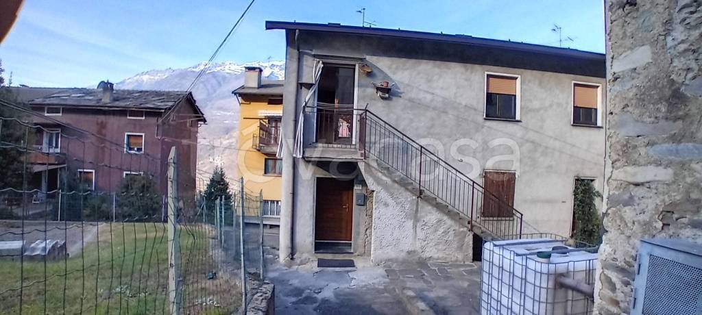 casa indipendente in vendita a Talamona